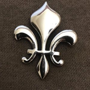 James Avery Retired Fleur De Les Pendant!